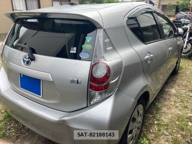 Toyota AQUA 2012-07 7452929-2