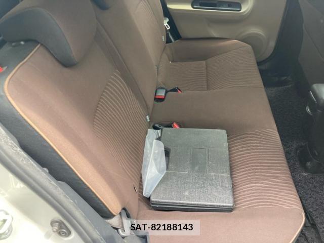 Toyota AQUA 2012-07 7452929-8