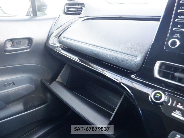Toyota AQUA 2023-06 7452852-11