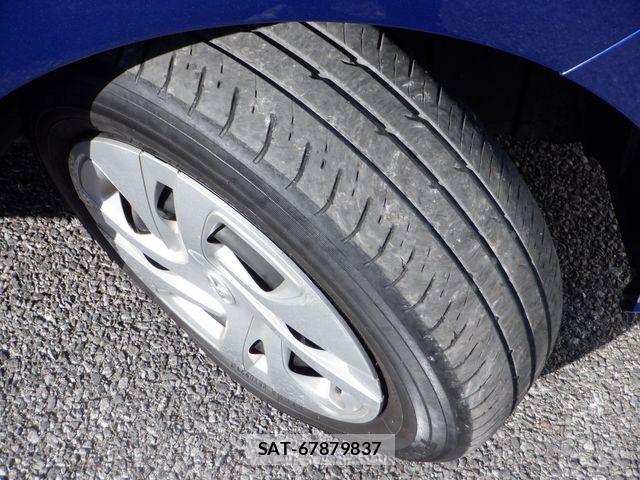 Toyota AQUA 2023-06 7452852-18