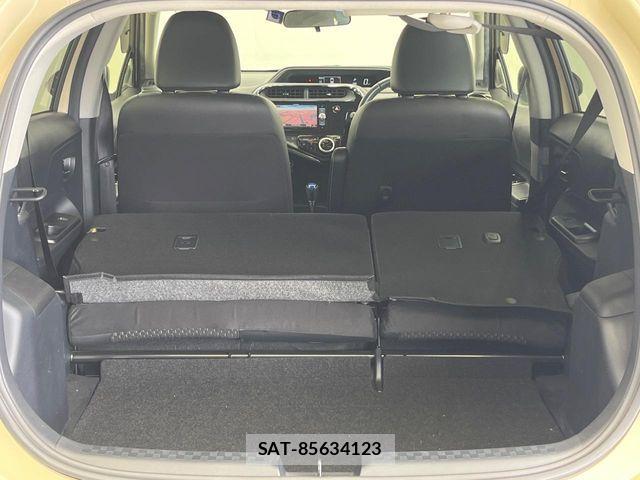 Toyota AQUA 2018-02 7452854-9