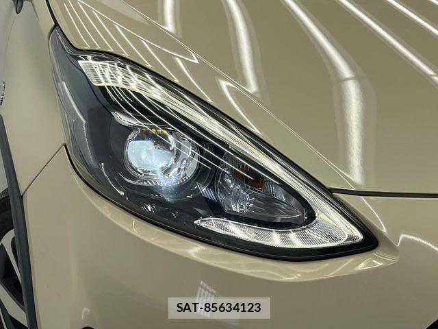 Toyota AQUA 2018-02 7452854-11