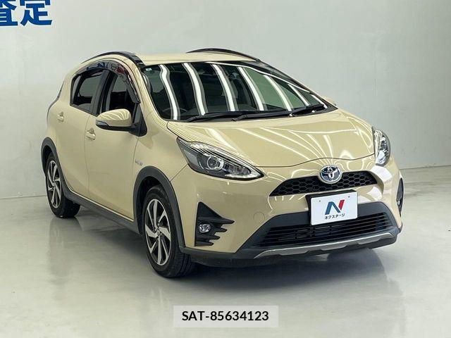 Toyota AQUA 2018-02 7452854-15