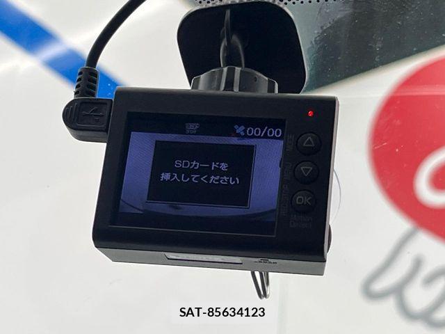 Toyota AQUA 2018-02 7452854-6