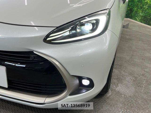 Toyota AQUA 2023-05 7452832-11