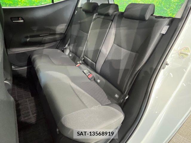 Toyota AQUA 2023-05 7452832-8