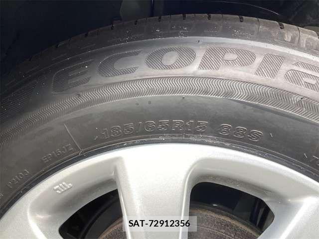 Toyota AQUA 2025-04 7452824-9