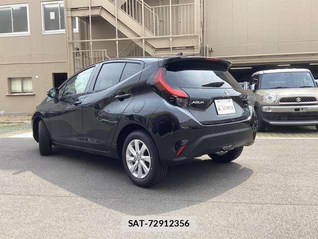 Toyota AQUA 2025-04 7452824-16