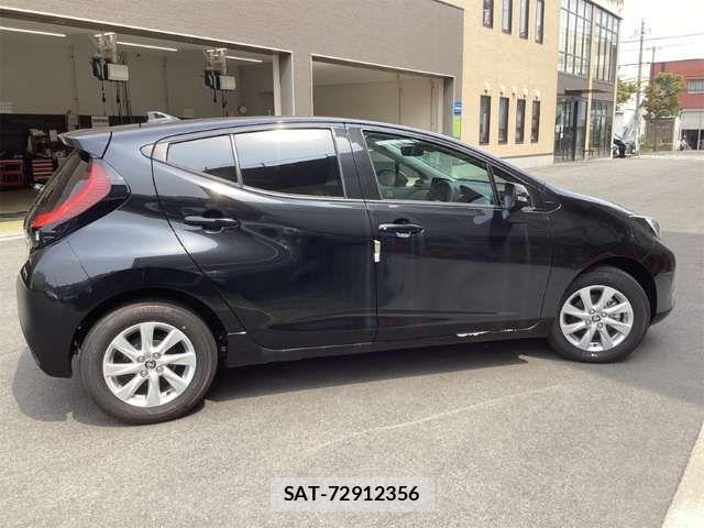 Toyota AQUA 2025-04 7452824-18