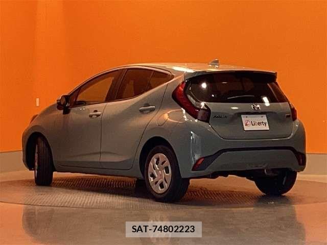 Toyota AQUA 2022-01 7452837-13