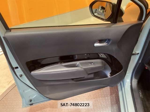 Toyota AQUA 2022-01 7452837-15