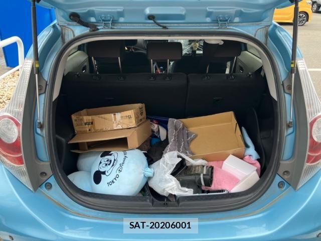 Toyota AQUA 2014-01 7452921-10