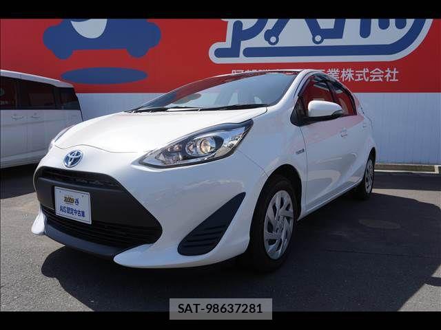 Toyota AQUA 2018-03 7452876-5