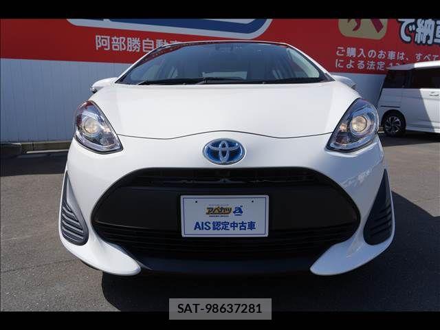 Toyota AQUA 2018-03 7452876-7