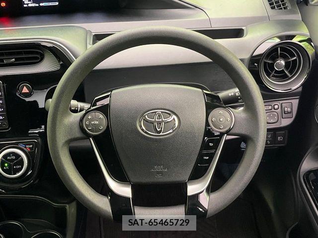 Toyota AQUA 2018-12 7452855-9