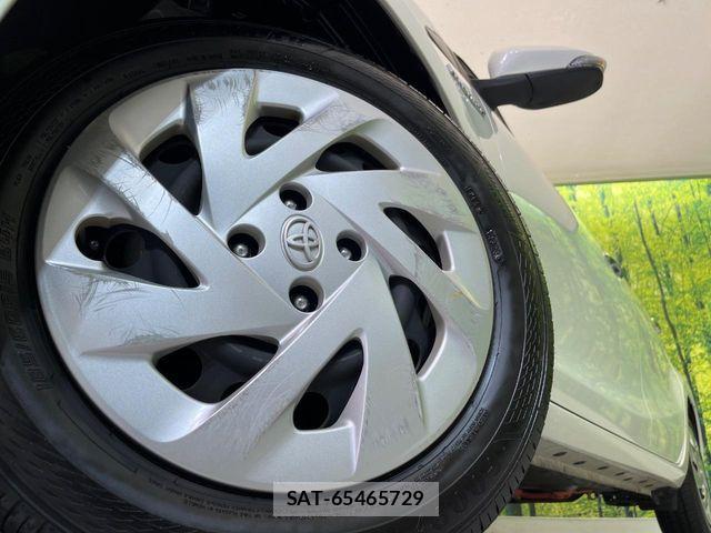 Toyota AQUA 2018-12 7452855-12