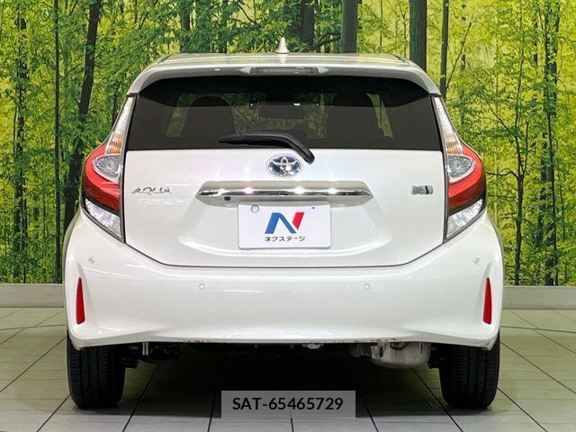 Toyota AQUA 2018-12 7452855-14