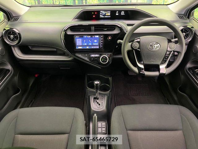 Toyota AQUA 2018-12 7452855-1