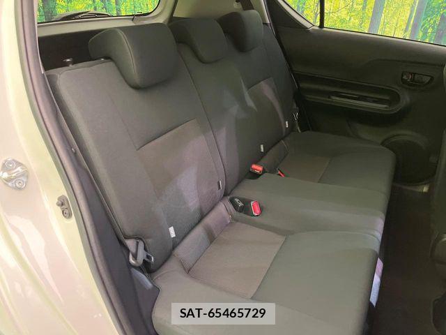 Toyota AQUA 2018-12 7452855-8