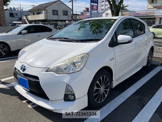 Toyota AQUA 2012-03 7452916-0