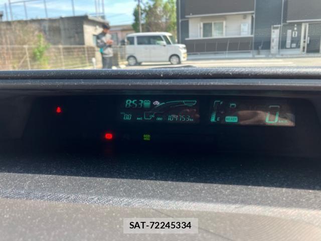 Toyota AQUA 2012-03 7452916-15