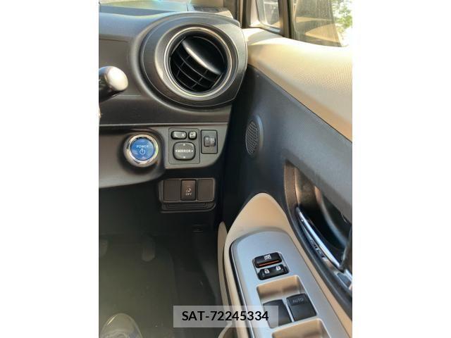 Toyota AQUA 2012-03 7452916-18