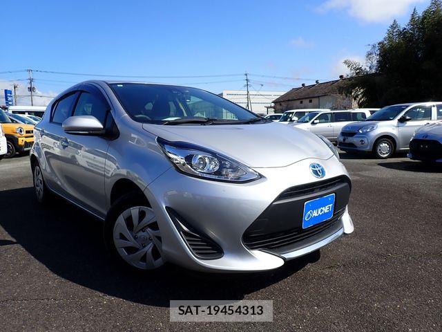 Toyota AQUA 2021-03 7508099-0