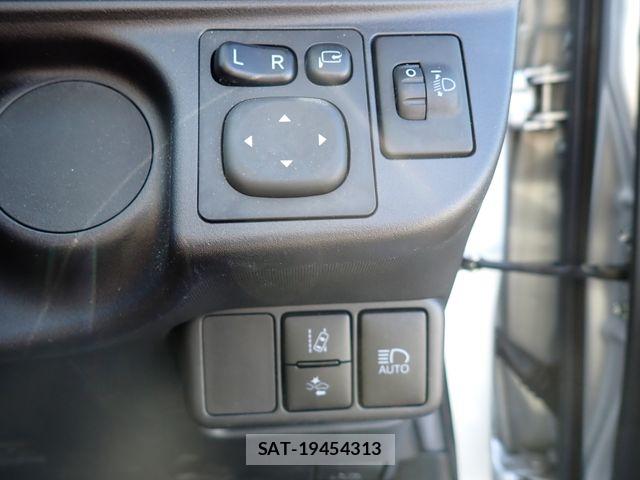 Toyota AQUA 2021-03 7508099-10