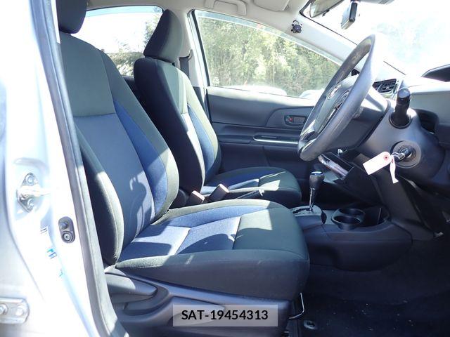 Toyota AQUA 2021-03 7508099-16