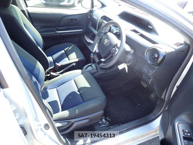 Toyota AQUA 2021-03 7508099-1