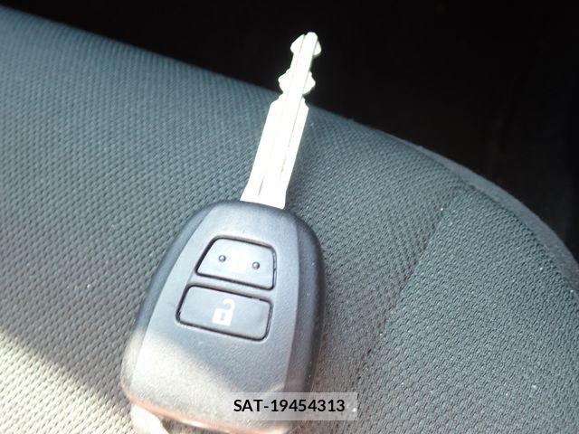 Toyota AQUA 2021-03 7508099-27