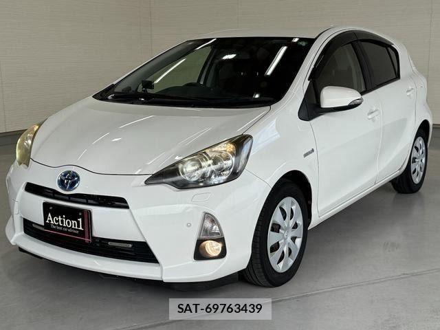 Toyota AQUA 2013-05 7499504-0