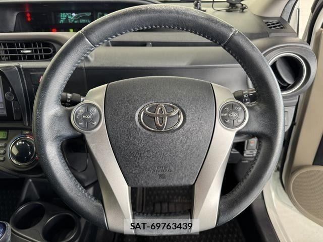 Toyota AQUA 2013-05 7499504-12