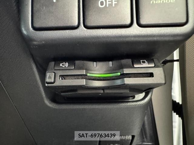Toyota AQUA 2013-05 7499504-21