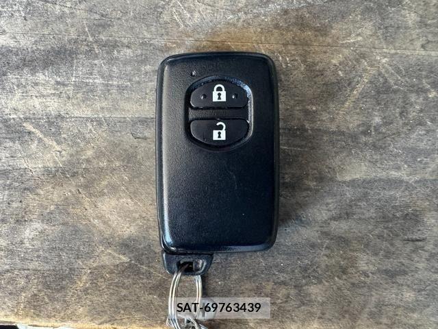 Toyota AQUA 2013-05 7499504-29