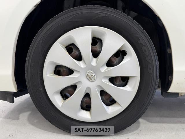 Toyota AQUA 2013-05 7499504-8