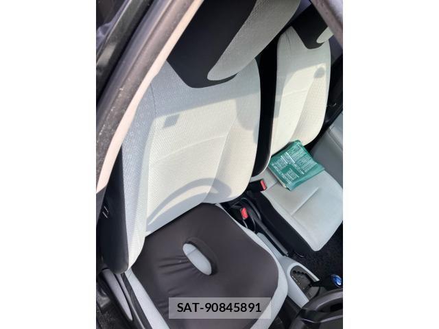 Toyota AQUA 2012-10 7499531-13