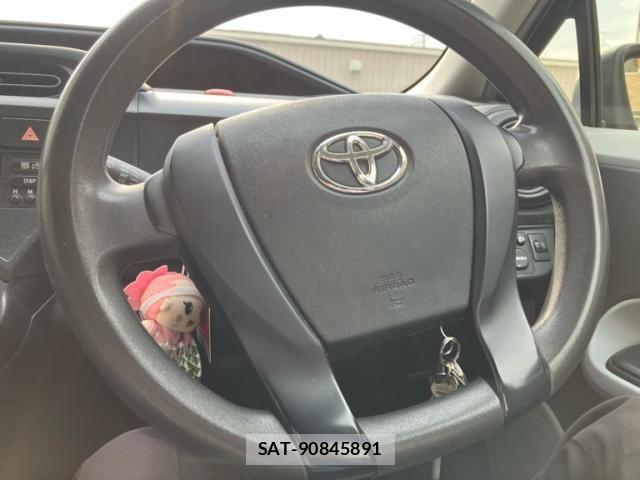 Toyota AQUA 2012-10 7499531-15