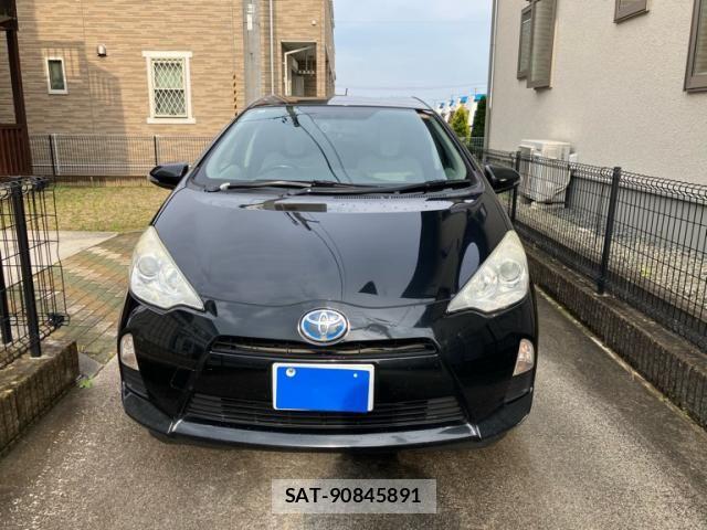 Toyota AQUA 2012-10 7499531-0