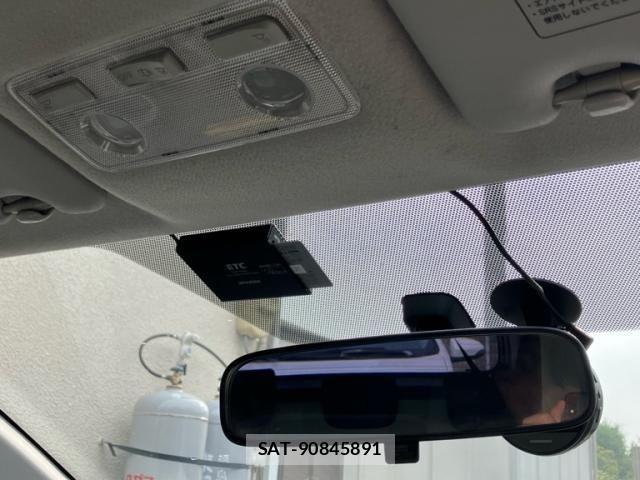 Toyota AQUA 2012-10 7499531-18