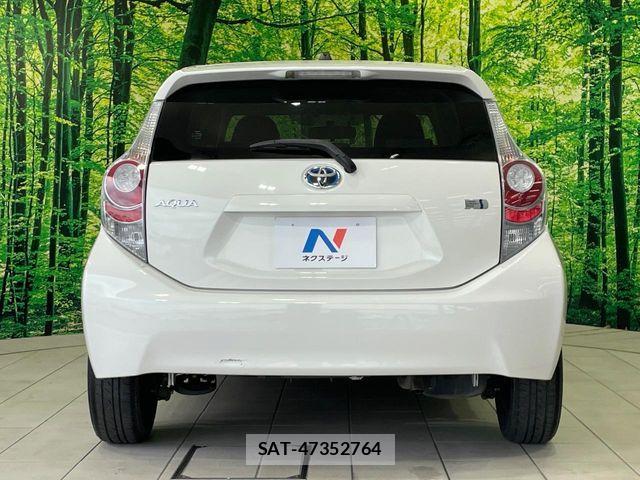 Toyota AQUA 2013-02 7499507-14