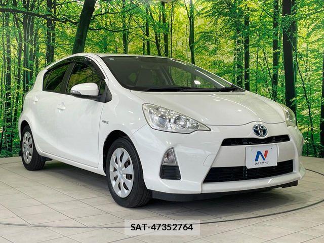Toyota AQUA 2013-02 7499507-15