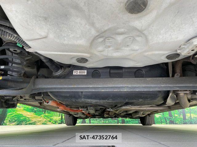 Toyota AQUA 2013-02 7499507-18
