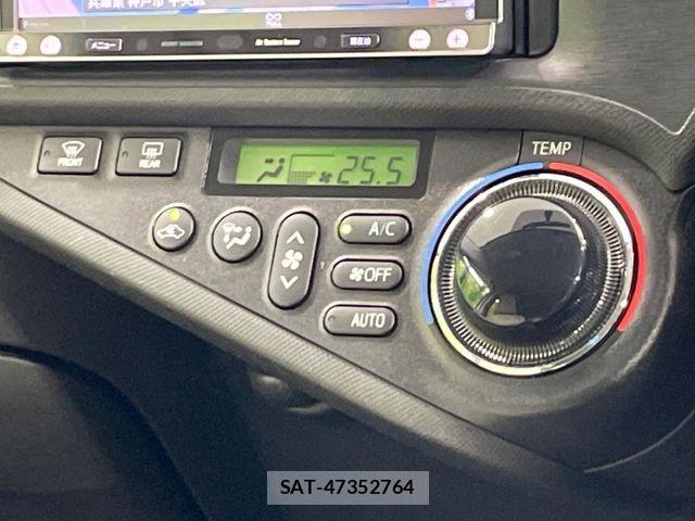 Toyota AQUA 2013-02 7499507-5