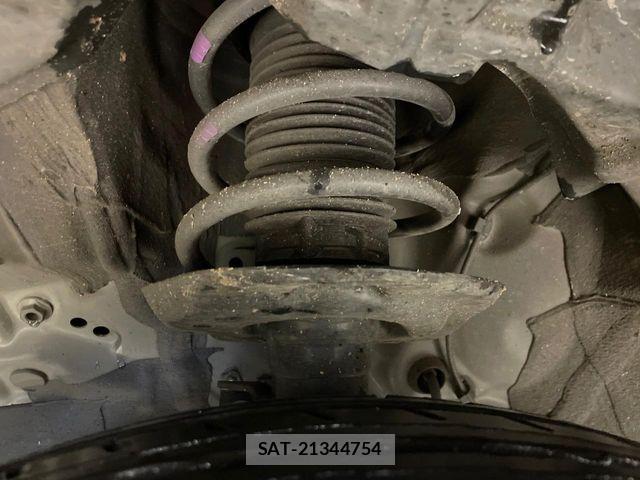 Toyota AQUA 2021-10 7499479-19
