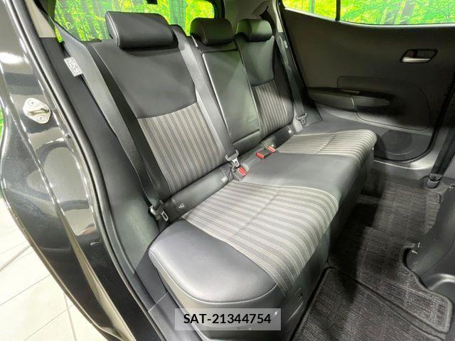Toyota AQUA 2021-10 7499479-8