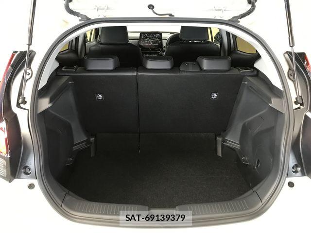 Toyota AQUA 2021-08 7499478-12