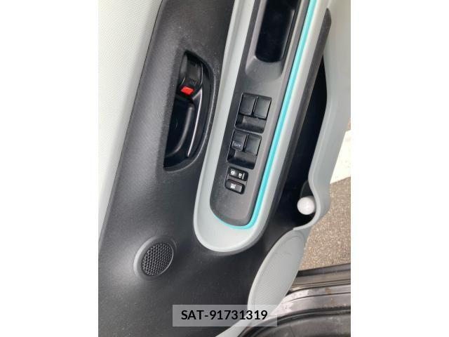 Toyota AQUA 2012-03 7508109-12