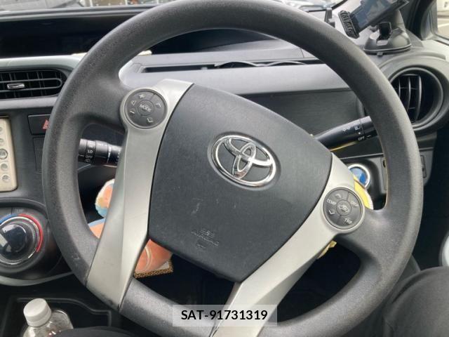 Toyota AQUA 2012-03 7508109-13