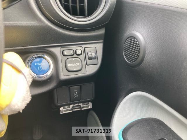 Toyota AQUA 2012-03 7508109-14